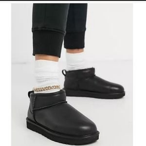 🎁 Ugg ultra mini black leather